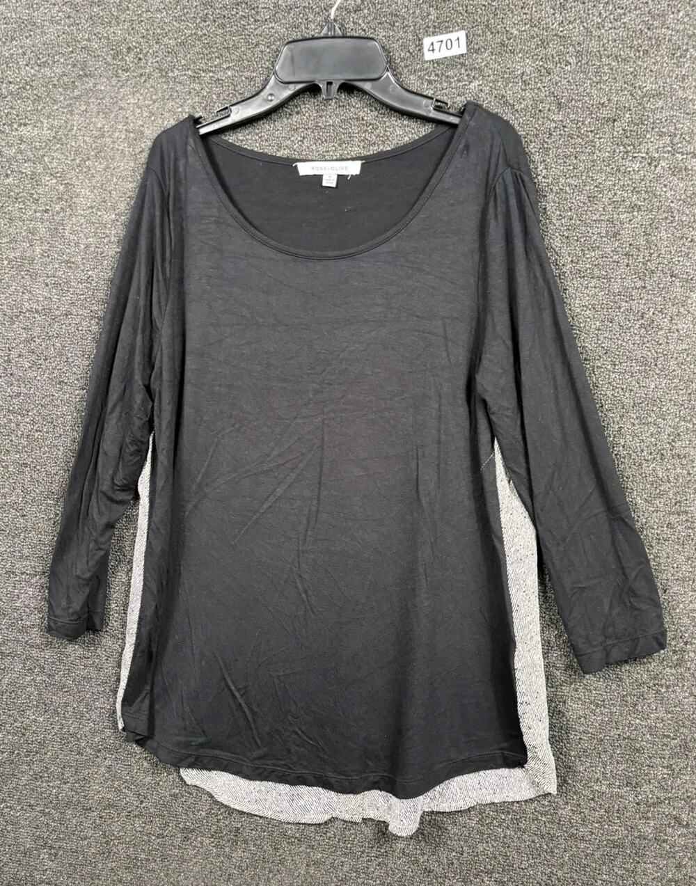 Rose + Olive Womens Sz M Top Blouse Knit Black Front & Black Gray Button Back